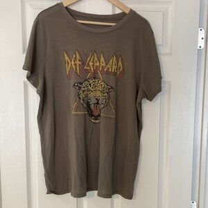Def Leppard Oversized Graphic Tee